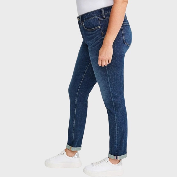 TORRID Perfect Boyfriend Vintage Stretch Mid-Rise Jeans - Picture 2 of 16